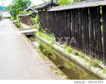 栃木県の城下町 喜連川の秋の景色 情緒豊かな御用堀 栃木県の城下町 喜連川の秋の景色 情緒豊かな御用堀 94232591