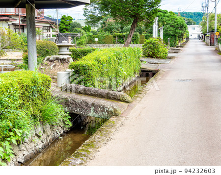 栃木県の城下町 喜連川の秋の景色 情緒豊かな御用堀 栃木県の城下町 喜連川の秋の景色 情緒豊かな御用堀 94232603
