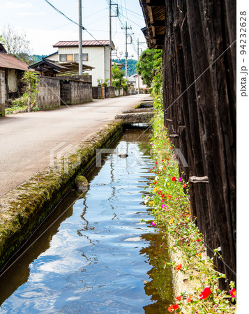 栃木県の城下町 喜連川の秋の景色 情緒豊かな御用堀 栃木県の城下町 喜連川の秋の景色 情緒豊かな御用堀 94232628