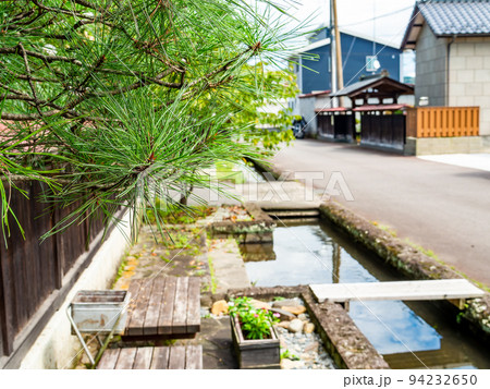 栃木県の城下町 喜連川の秋の景色 情緒豊かな御用堀 栃木県の城下町 喜連川の秋の景色 情緒豊かな御用堀 94232650