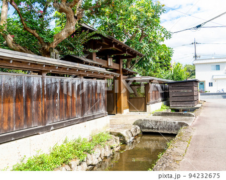 栃木県の城下町 喜連川の秋の景色 情緒豊かな御用堀 栃木県の城下町 喜連川の秋の景色 情緒豊かな御用堀 94232675