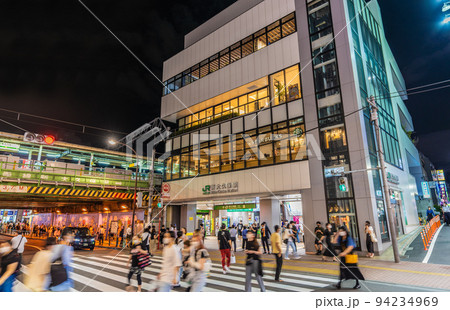 日本の東京都市景観 新大久保駅などを望む 日本の東京都市景観 新大久保駅などを望む 94234969