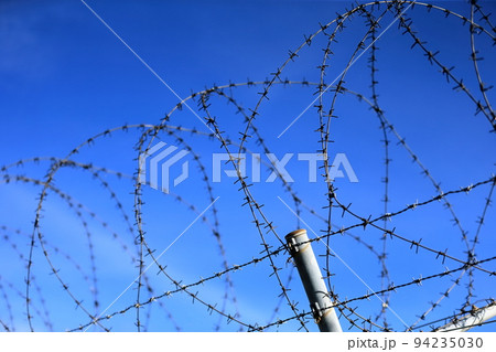 鉄条網　イメージ 94235030