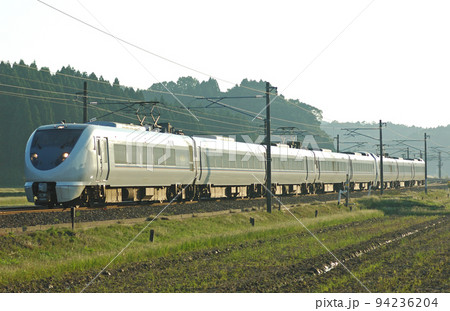 北陸本線　牛ノ谷ー大聖寺　JR西日本　683系　S05+S25編成（金沢）　しらさぎ 94236204