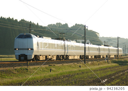 北陸本線　牛ノ谷ー大聖寺　JR西日本　681系　T03編成（金沢）　サンダーバード 94236205