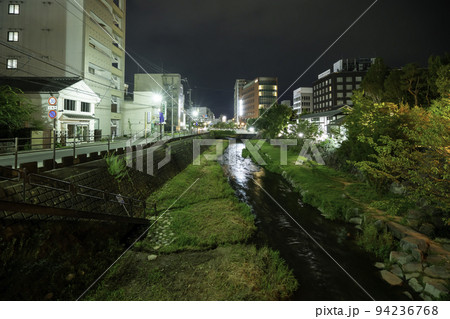 松本　縄手通り商店街　女鳥羽川　長野県松本市 94236768