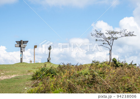 滋賀県高島市の蛇谷ヶ峰にハイキング 滋賀県高島市の蛇谷ヶ峰にハイキング 94238006