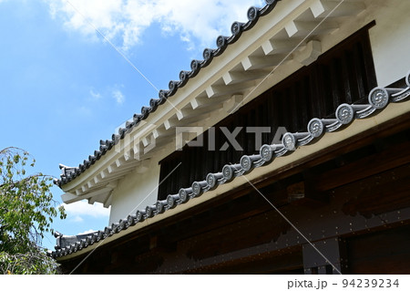 西尾城の鍮石門（ちゅうじゃくもん） 94239234