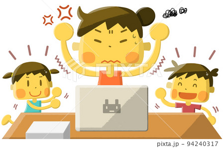 うるさい子供にイライラするテレワーク中のママさん 94240317
