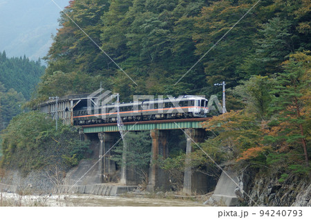 高山本線 久々野ー飛騨小阪 JR東海 キハ85系(名古屋) ワイドビューひだ 高山本線 久々野ー飛騨小阪 JR東海 キハ85系(名古屋) ワイドビューひだ 94240793