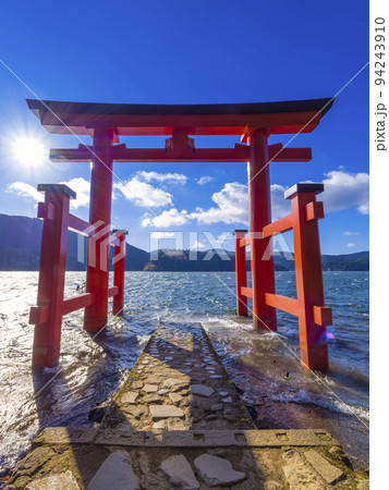 箱根神社 平和の鳥居・芦ノ湖 / Hakone Shrine, Japan 94243910