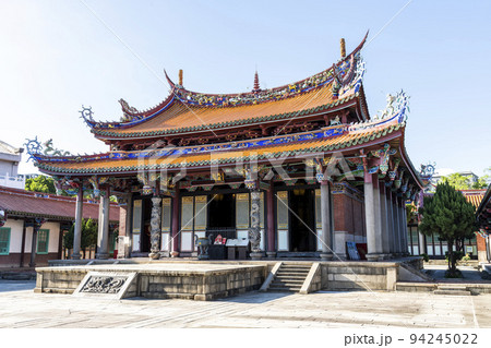 Old building view of the Confucius Temple in Taipei, Taiwan. This is a historical heritage with a Chinese-style building that is over several hundred years old. Old building view of the Confucius Temple in Taipei, Taiwan. This is a historical heritage with a Chinese-style building that is over several hundred years old. 94245022