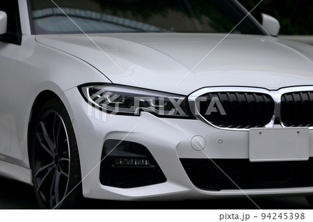 車のヘッドライト　イメージ 94245398