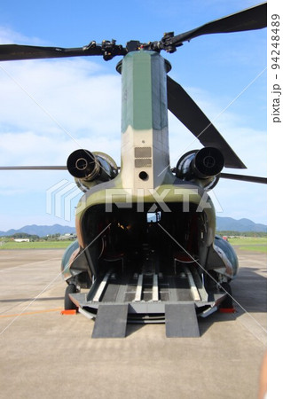 航空自衛隊のCH-47J 94248489