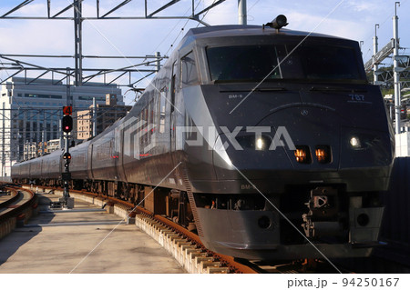 長崎駅に到着する特急かもめ（787系電車） 94250167
