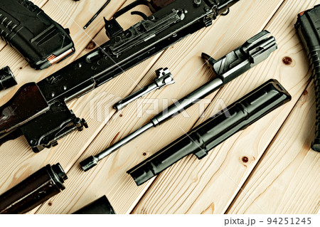 Gunsmith's working table for gun cleaning and maintaining Gunsmith's working table for gun cleaning and maintaining 94251245