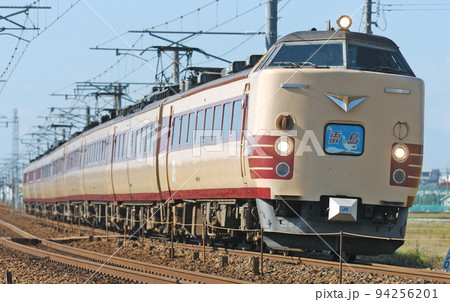 北陸本線 美川ー加賀笠間 JR西日本 485系 A05編成(京都) 雷鳥 北陸本線 美川ー加賀笠間 JR西日本 485系 A05編成(京都) 雷鳥 94256201