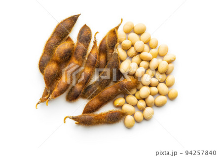 Soy beans. Dried soybean pod isolated on white background. 94257840
