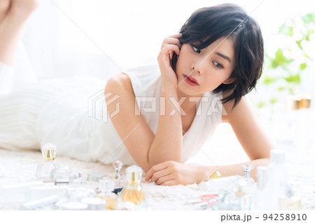 女性 ビューティー 美容 メイク スキンケア 女性 ビューティー 美容 メイク スキンケア 94258910