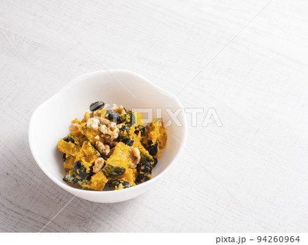 かぼちゃのサラダ 94260964