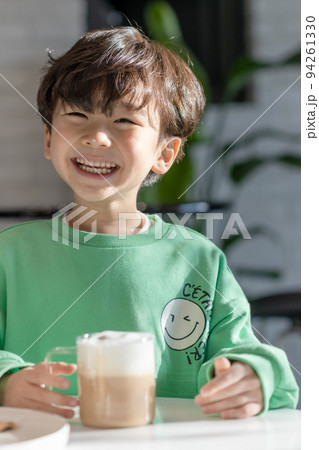 男の子 健康 子供 94261330