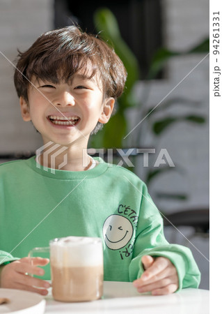 男の子 健康 子供 94261331