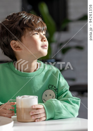 男の子 健康 子供 94261356