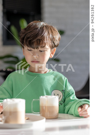 男の子 健康 子供 94261362