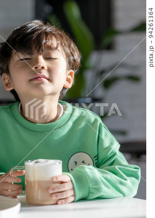 男の子 健康 子供 94261364