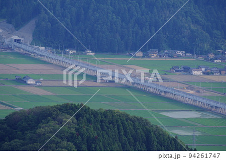 北陸新幹線 延伸工事　文殊山から南側鯖江市方向　2022年6月 94261747