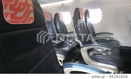 飛行機　座席シート 94261826