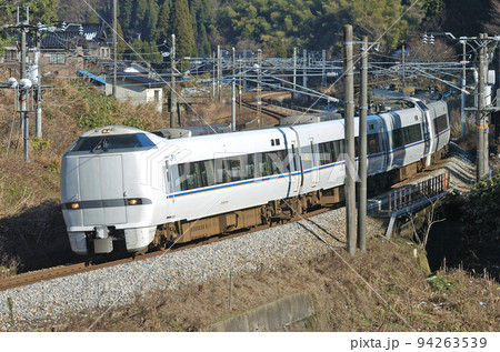 北陸本線　石動ー倶利伽羅　JR西日本　683系　S26+S07編成（金沢）　しらさぎ 94263539