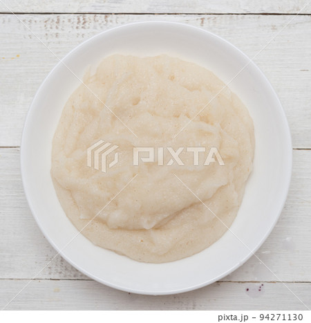 Semolina porridge 94271130