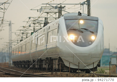 北陸本線　美川ー加賀笠間　JR西日本　681系　T15+T02編成（金沢）　サンダーバード 94271770
