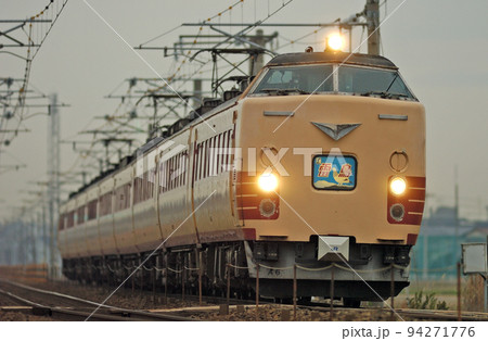 北陸本線 美川ー加賀笠間 JR西日本 485系 A06編成(京都) 雷鳥 北陸本線 美川ー加賀笠間 JR西日本 485系 A06編成(京都) 雷鳥 94271776