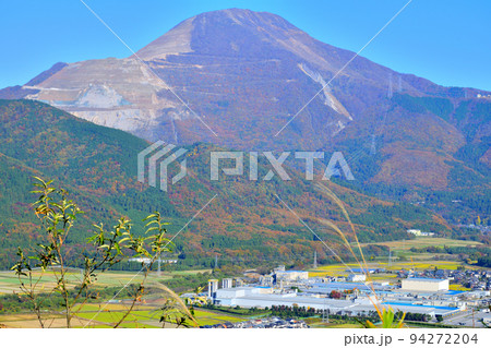 近江国「横山城」の曲輪と眺望　小谷城・伊吹山を望む 94272204