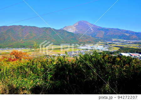 近江国「横山城」の曲輪と眺望 小谷城・伊吹山を望む 近江国「横山城」の曲輪と眺望 小谷城・伊吹山を望む 94272207