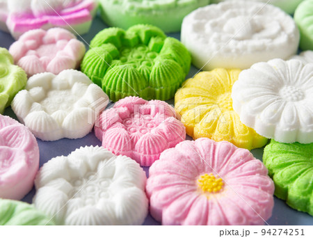 盆菓子たくさん 和菓子 らくがん お盆 蓮や菊のお供菓子 盆菓子たくさん 和菓子 らくがん お盆 蓮や菊のお供菓子 94274251
