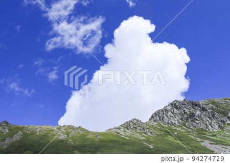 入道雲・夏山のイメージ 登山 入道雲・夏山のイメージ 登山 94274729