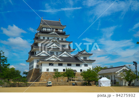 【日本100名城】福山城　外観復元完成の天守と初秋の青空3　広島県福山市 94275932