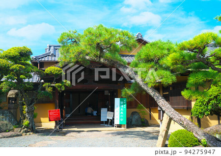 【日本100名城】福山城　旧二之丸にある福寿会館の玄関　広島県福山市 94275947