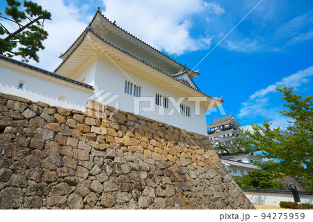 【日本100名城】福山城 鏡櫓と天守と青空1 広島県福山市 【日本100名城】福山城 鏡櫓と天守と青空1 広島県福山市 94275959