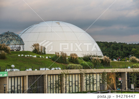 《愛知県》長久手市 愛・地球博記念公園(モリコロパーク) 地球市民交流センターのドーム 《愛知県》長久手市 愛・地球博記念公園(モリコロパーク) 地球市民交流センターのドーム 94276447