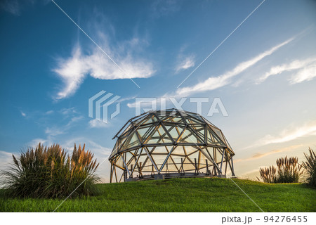 《愛知県》長久手市 夕暮れの愛・地球博記念公園(モリコロパーク) 満開のパンパスグラス 《愛知県》長久手市 夕暮れの愛・地球博記念公園(モリコロパーク) 満開のパンパスグラス 94276455