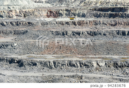 Seams in a large mining quarry 94283676