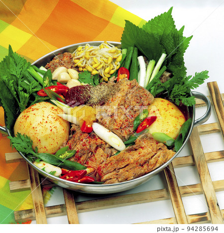 鍋 韓国料理 野菜 94285694
