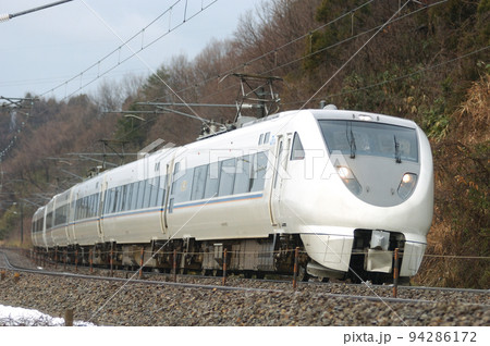北陸本線 津幡ー倶利伽羅 JR西日本 683系 S02+S25編成(金沢) しらさぎ 北陸本線 津幡ー倶利伽羅 JR西日本 683系 S02+S25編成(金沢) しらさぎ 94286172