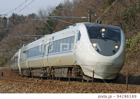 北陸本線　津幡ー倶利伽羅　JR西日本　681系　W13+W02編成（金沢）　はくたか 94286189