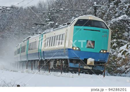 北陸本線 津幡ー倶利伽羅 JR東日本 485系 R22編成(新潟) 北越 北陸本線 津幡ー倶利伽羅 JR東日本 485系 R22編成(新潟) 北越 94286201