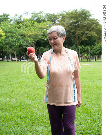 白髪 白髭 白い毛 94290304